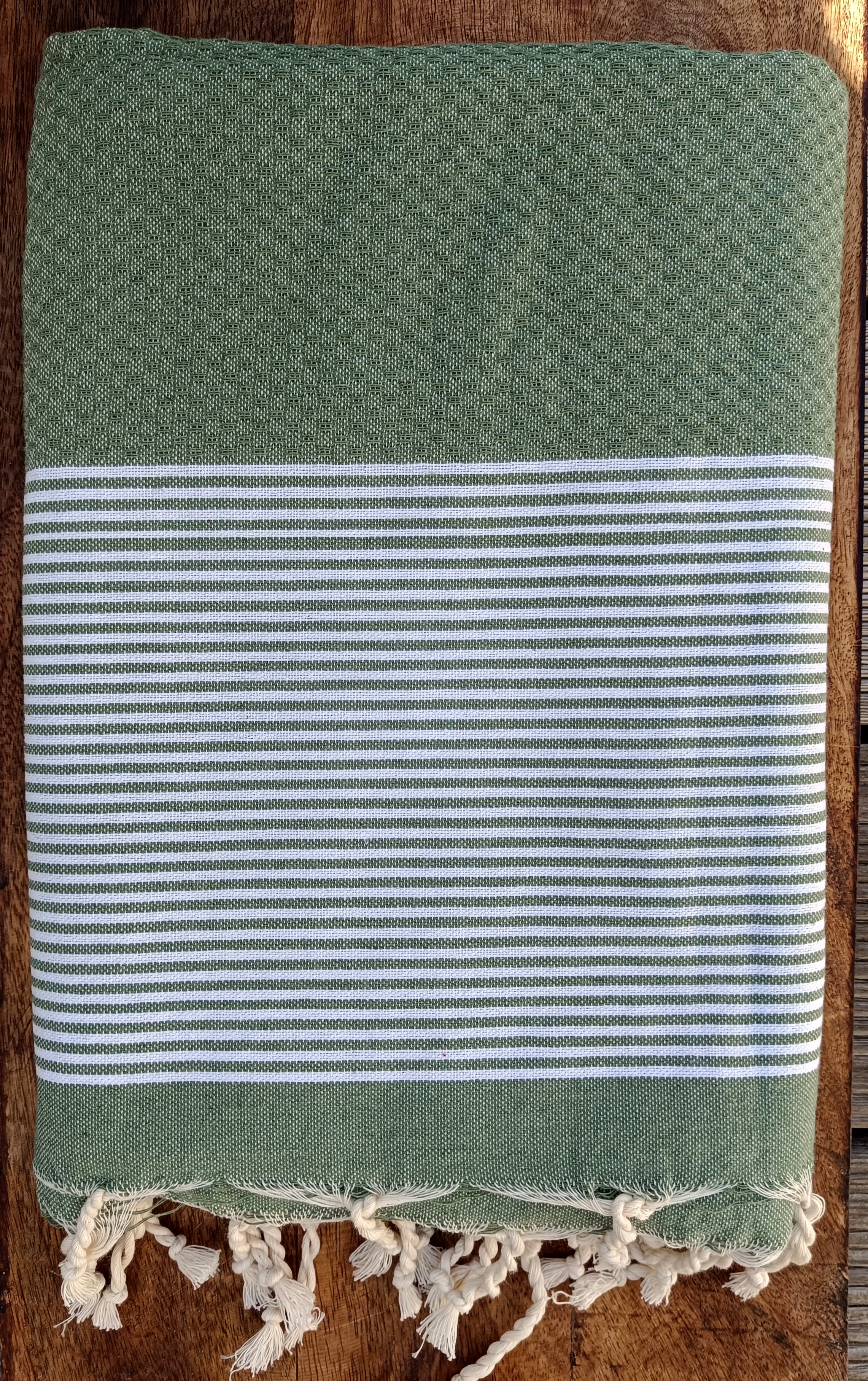 RUČNĚ TKANÝ BAVLNĚNÝ PLÉD FOUTA / ZELENÝ JEMNÉ PROUŽKY